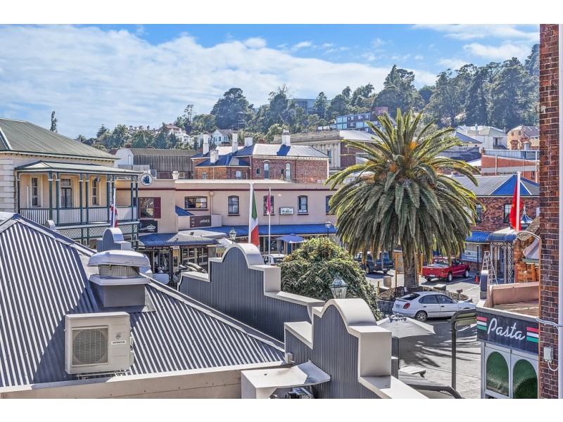 2 Yorktown Square, Launceston TAS 7250