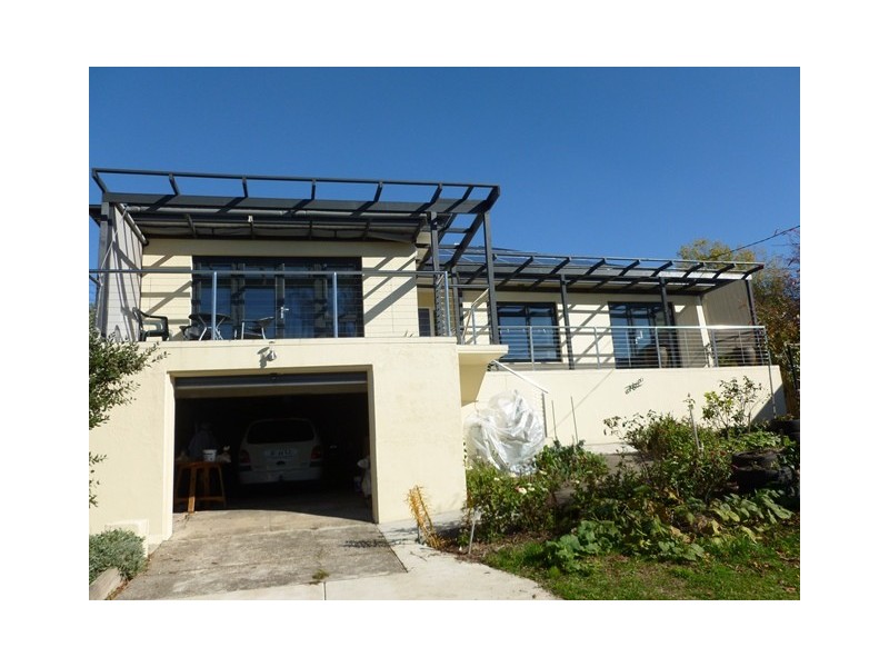 16 Broadview Crescent, Trevallyn TAS 7250