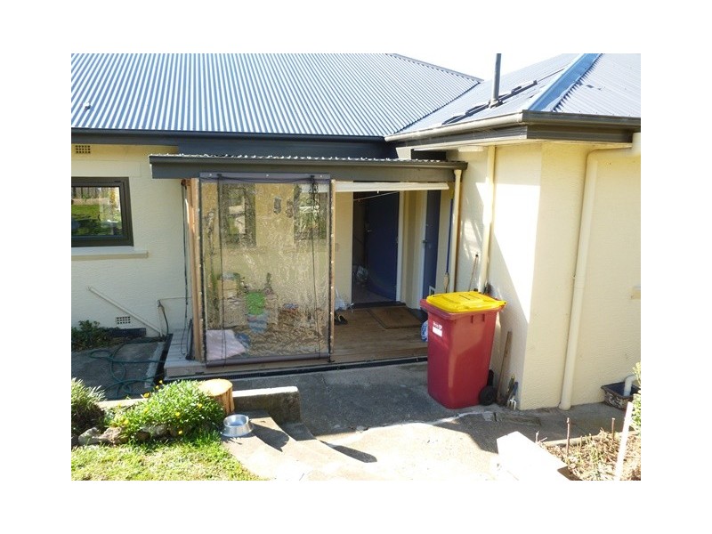 16 Broadview Crescent, Trevallyn TAS 7250