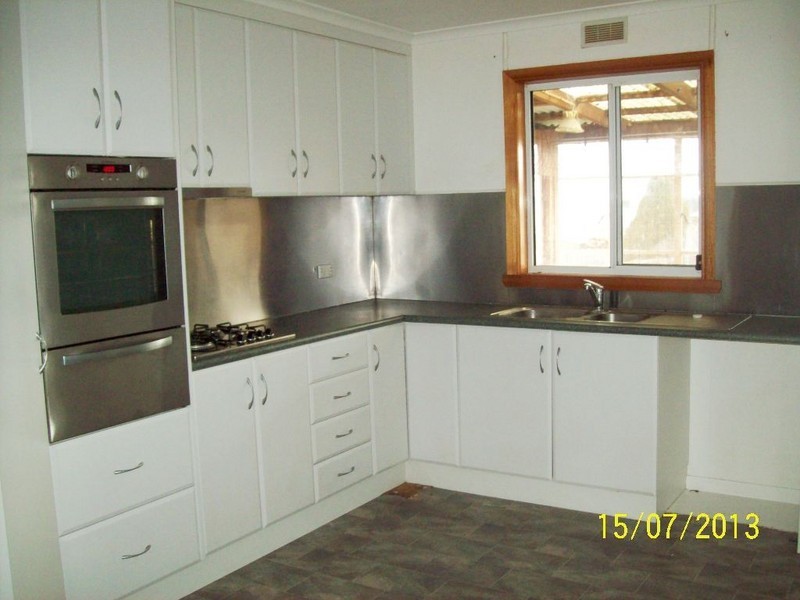 8  Carins Street, Waverley TAS 7250