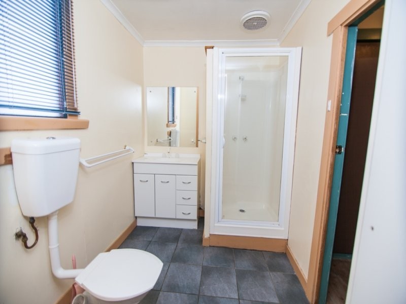 2/81 Tompsons Lane, Newnham TAS 7248