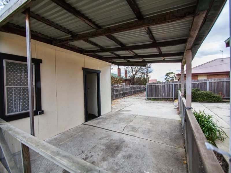 2/81 Tompsons Lane, Newnham TAS 7248