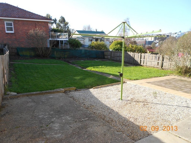 16 Connaught Crescent, West Launceston TAS 7250