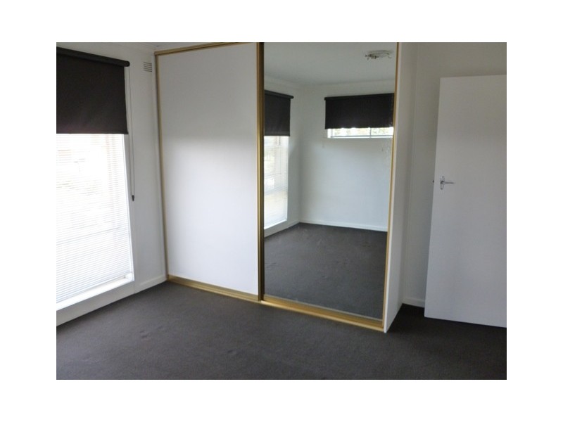 16 Meadowbank Road, Newnham TAS 7248