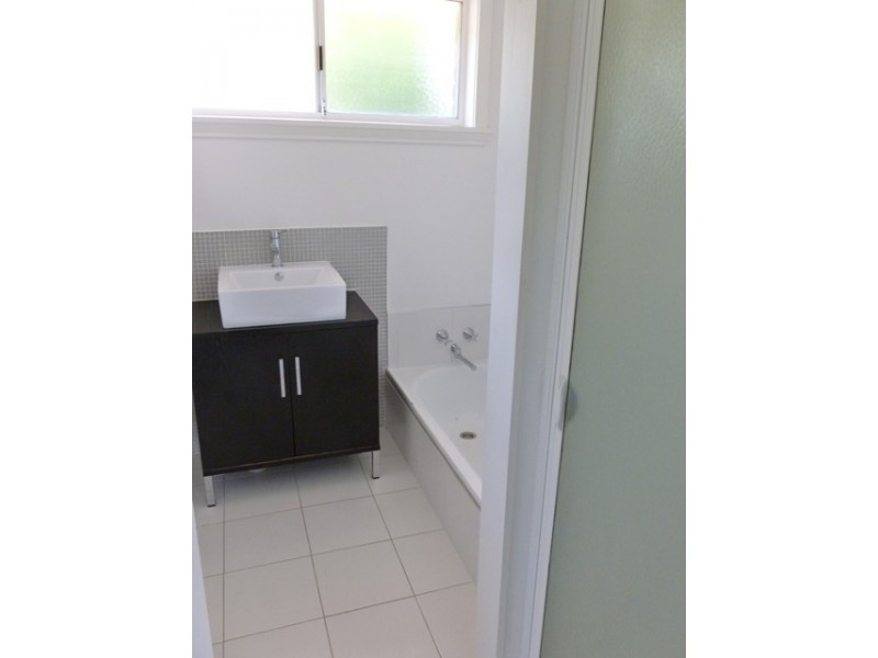 16 Meadowbank Road, Newnham TAS 7248