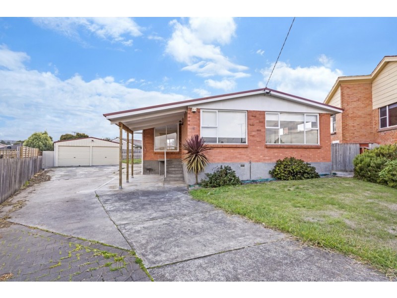 16 Procter Street, Newnham TAS 7248