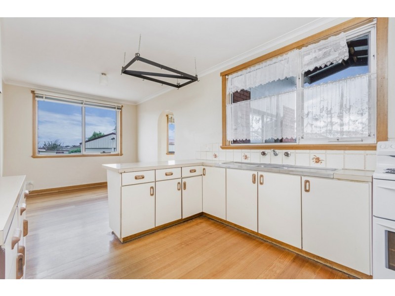16 Procter Street, Newnham TAS 7248
