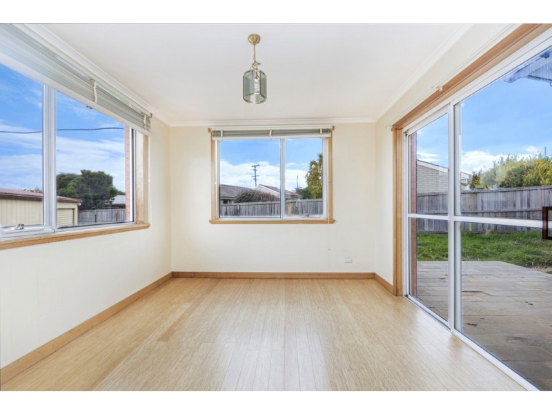 16 Procter Street, Newnham TAS 7248