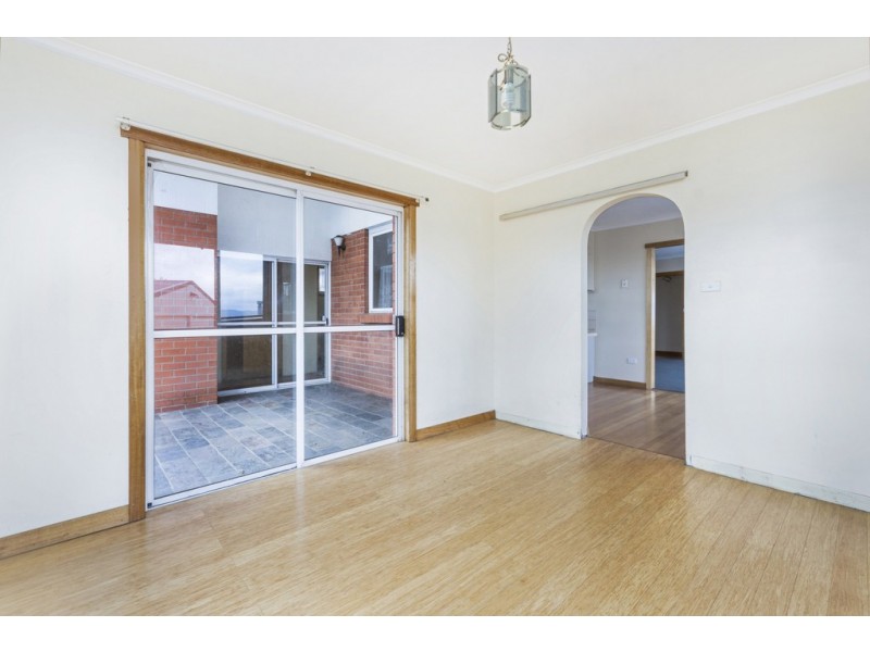 16 Procter Street, Newnham TAS 7248