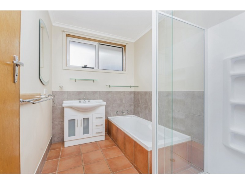 16 Procter Street, Newnham TAS 7248