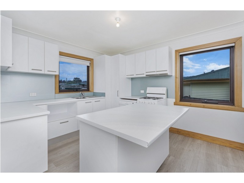 27 Cook Crescent, Mayfield TAS 7248