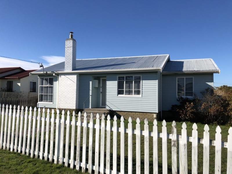 16 Box Street, Mayfield TAS 7248
