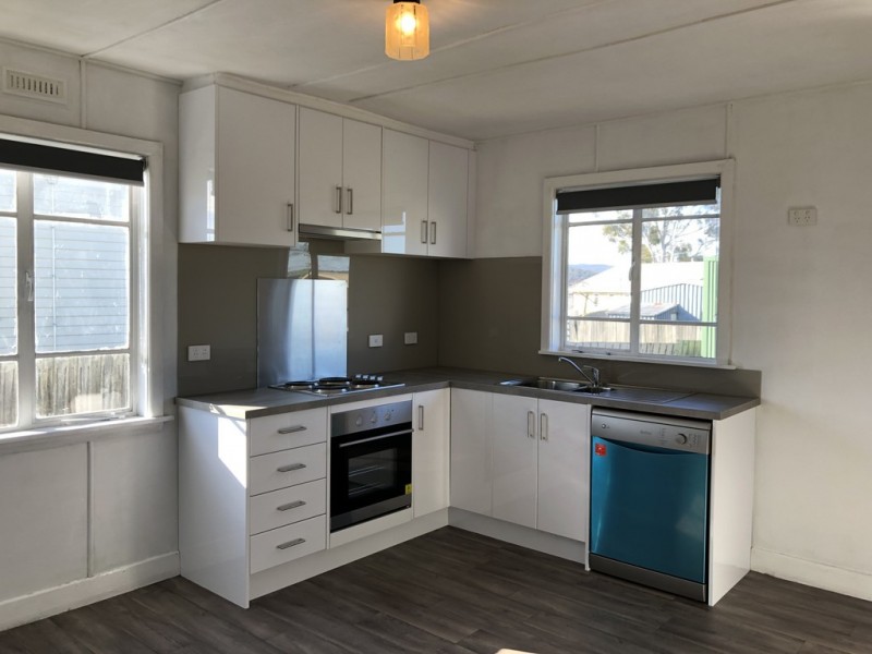 16 Box Street, Mayfield TAS 7248
