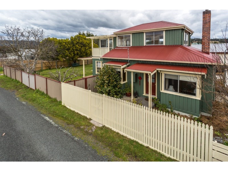 1 Chaplins Lane, Gravelly Beach TAS 7276