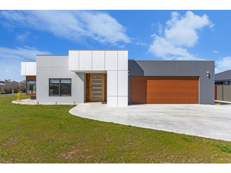 1 Effra Court, Perth TAS 7300