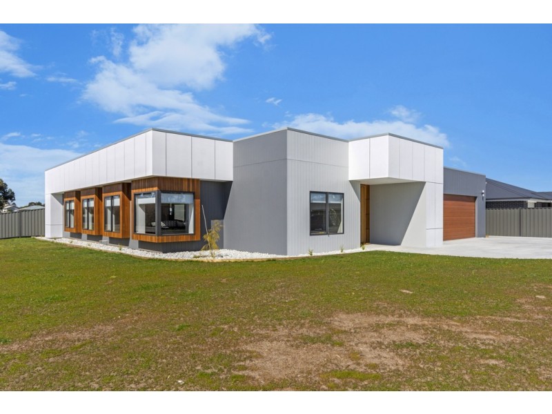 1 Effra Court, Perth TAS 7300