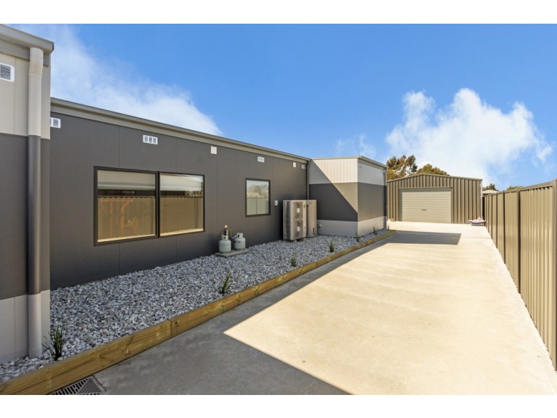 1 Effra Court, Perth TAS 7300