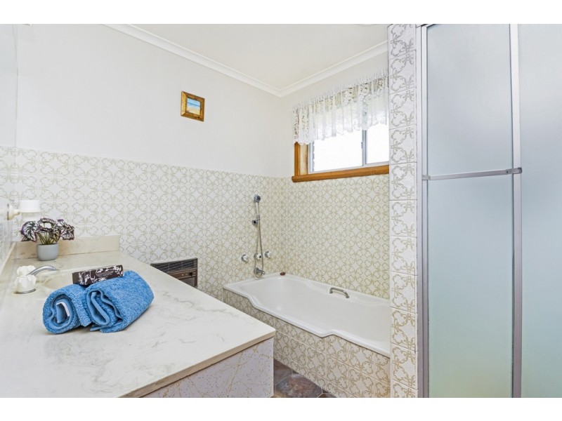 9 Cedar Street, Newnham TAS 7248