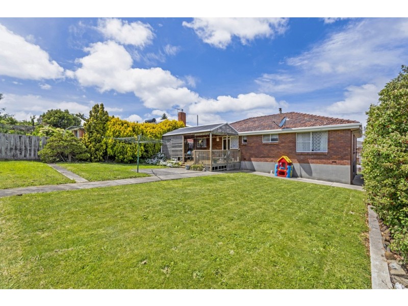9 Cedar Street, Newnham TAS 7248