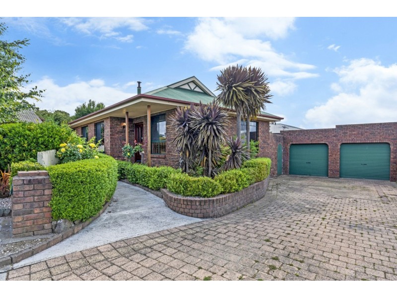1 Picasso Place, Newnham TAS 7248