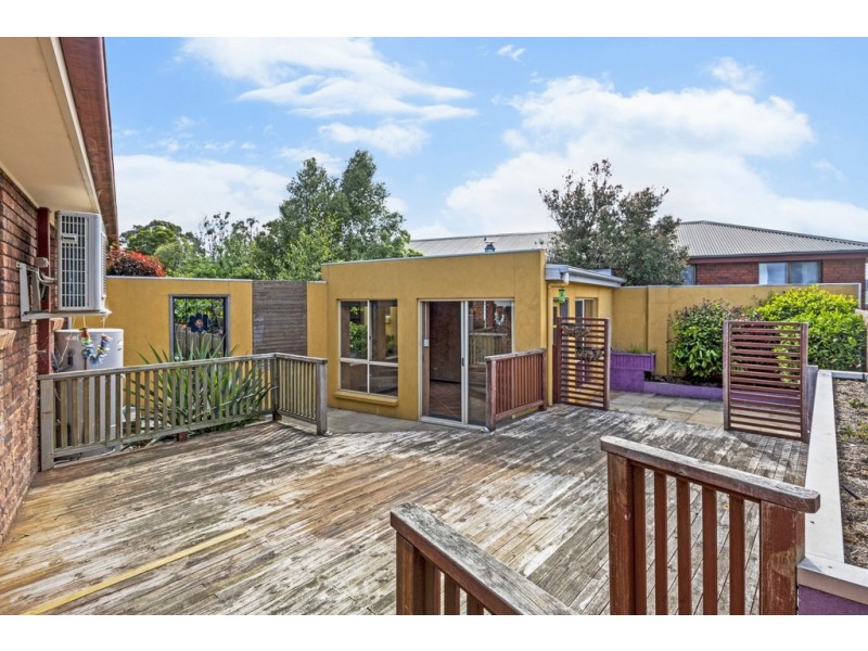 1 Picasso Place, Newnham TAS 7248