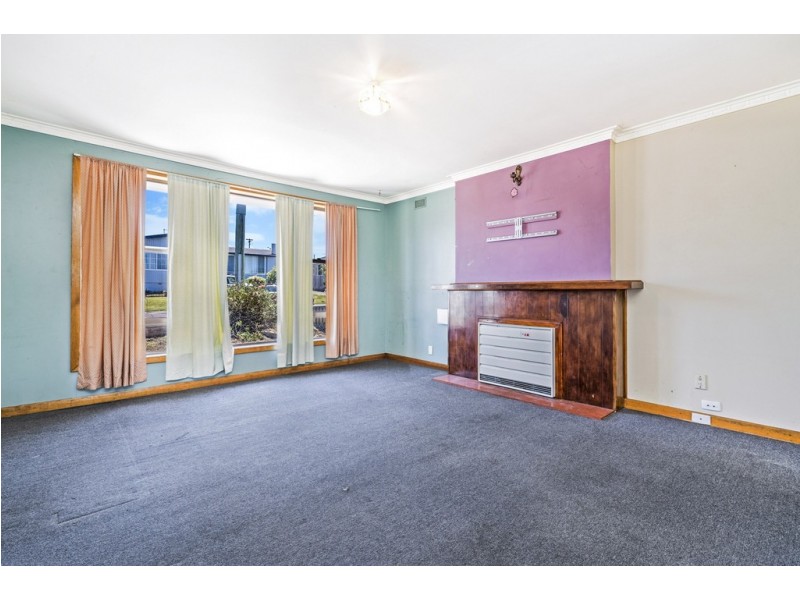 8 Paringa Avenue, Newnham TAS 7248