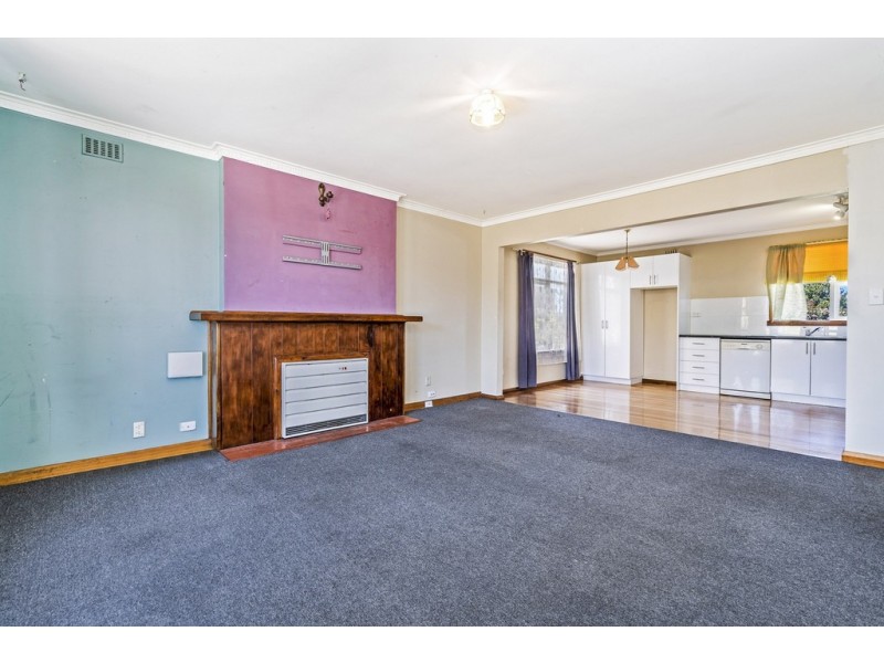 8 Paringa Avenue, Newnham TAS 7248