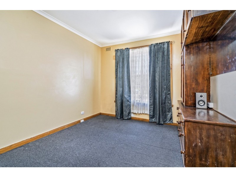 8 Paringa Avenue, Newnham TAS 7248