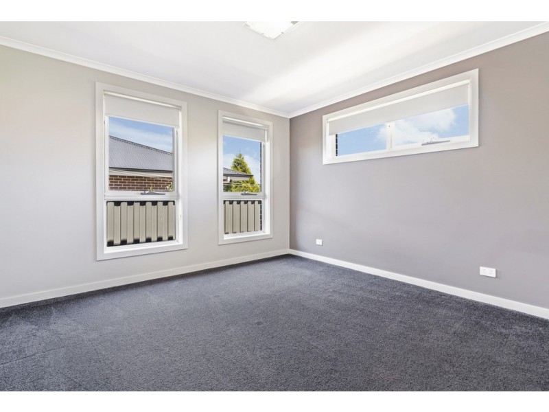 2/36 Wongarra Avenue, Legana TAS 7277