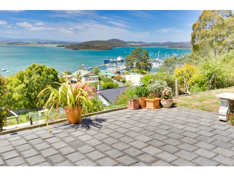 144 Oxford Street, Beauty Point TAS 7270