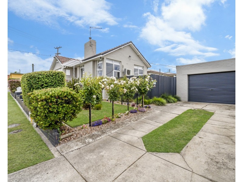 2 Paringa Avenue, Newnham TAS 7248
