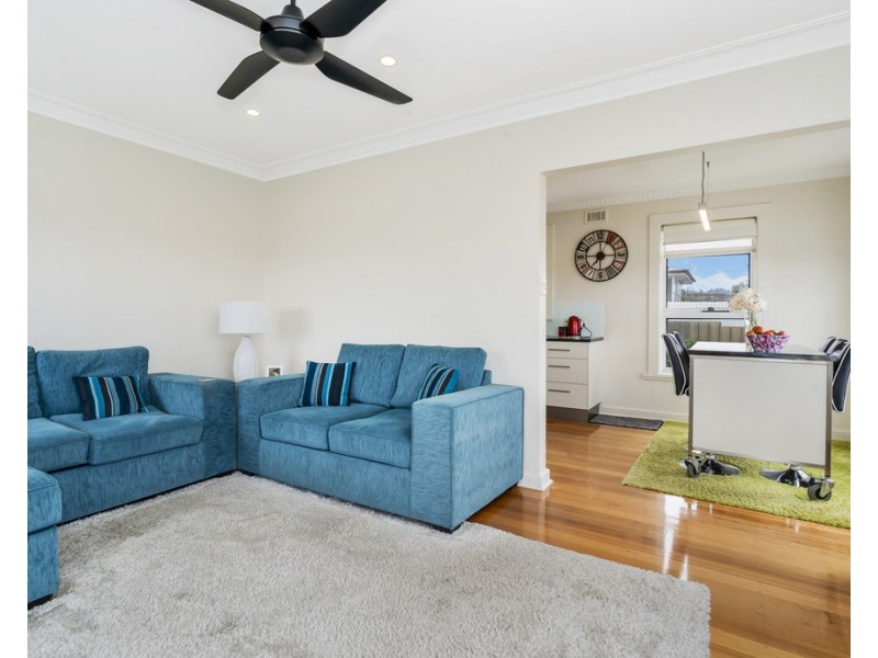 2 Paringa Avenue, Newnham TAS 7248