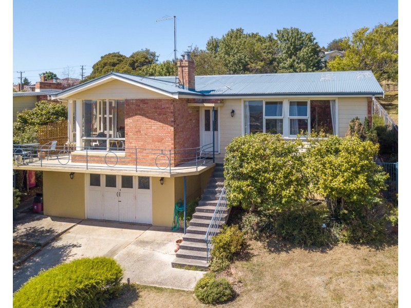 13 Fairthorne Road, Trevallyn TAS 7250