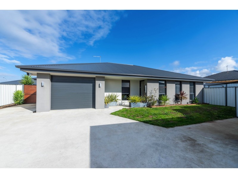 2/22 Corella Drive, Legana TAS 7277