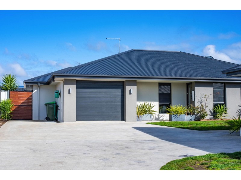 2/22 Corella Drive, Legana TAS 7277
