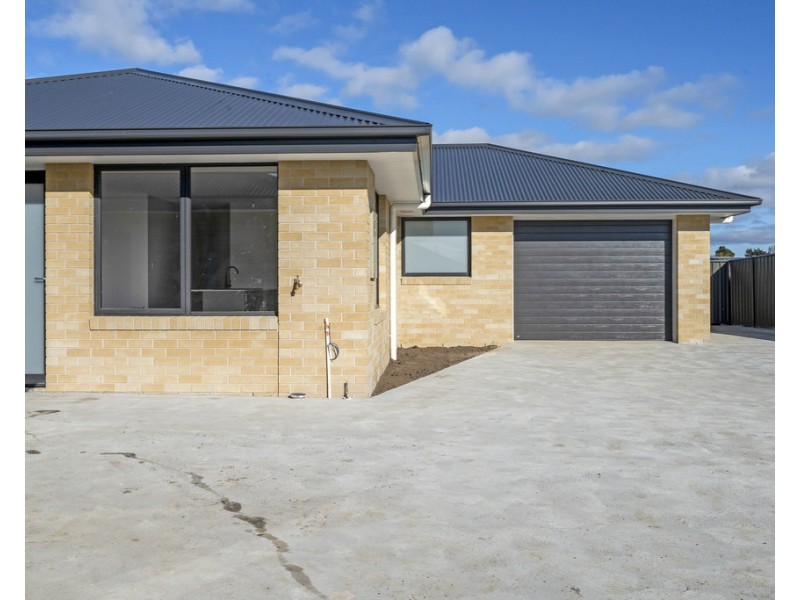 1, 2 and 3 – 9 Effra Court, Perth TAS 7300