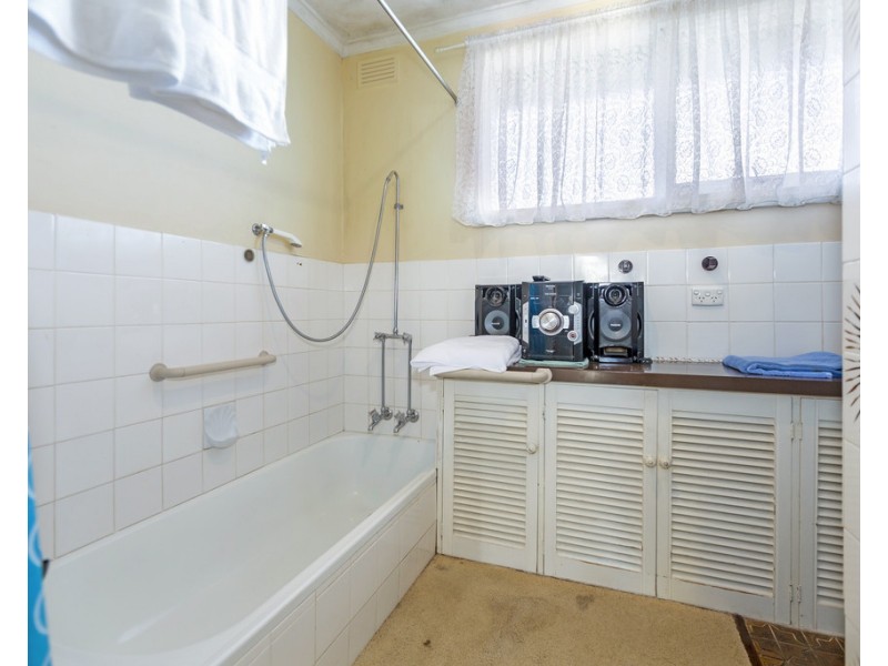 56 Paringa Avenue, Newnham TAS 7248