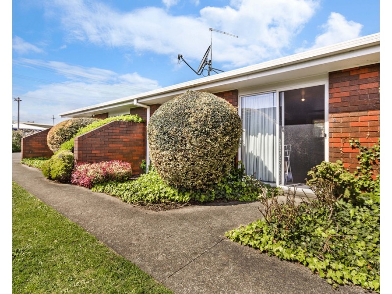 2/449 Invermay Road, Mowbray TAS 7248
