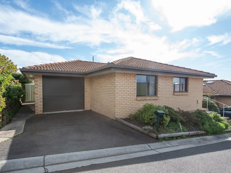 5 Winifred Circle, Riverside TAS 7250