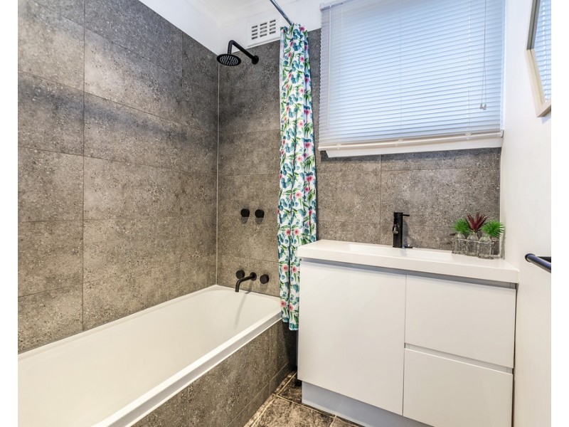 6 Lennox Street, Ravenswood TAS 7250