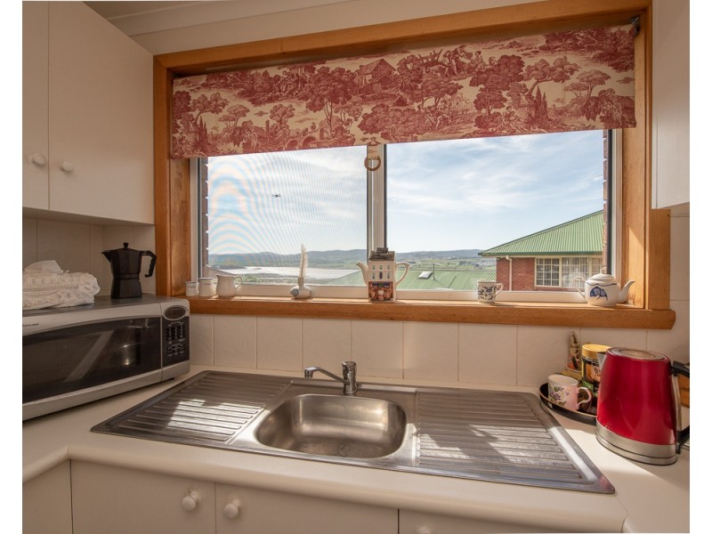 18 Winifred Circle, Riverside TAS 7250