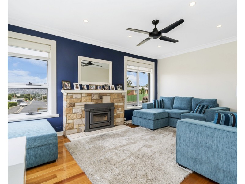 2 Paringa Avenue, Newnham TAS 7248