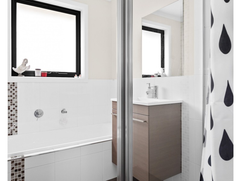 17 Notley Street, Newnham TAS 7248