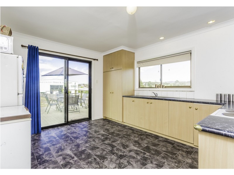 6 Quarantine Road, Kings Meadows TAS 7249