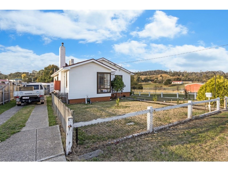 83 Hargrave Crescent, Mayfield TAS 7248