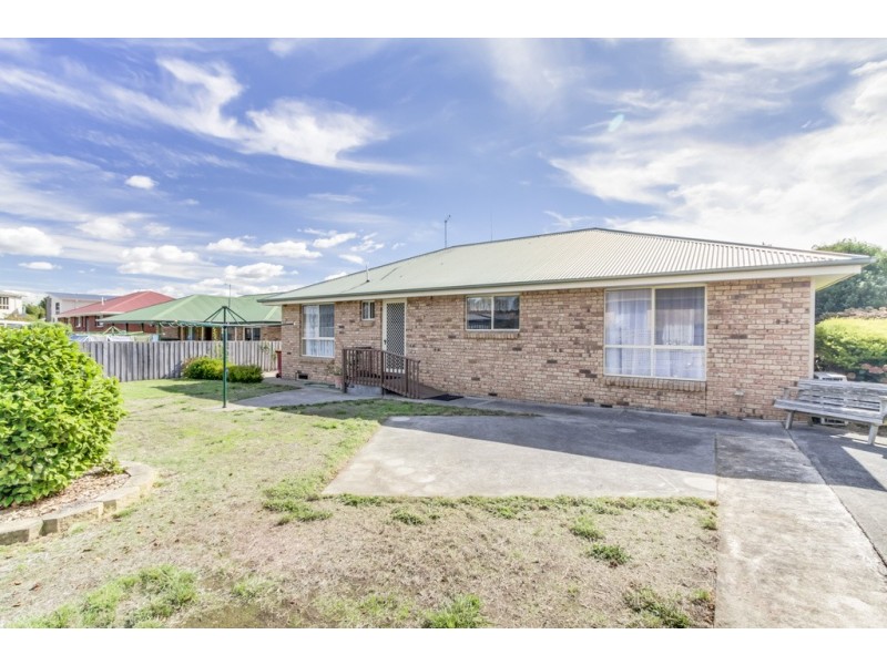 27 Rothesay Close, Newnham TAS 7248