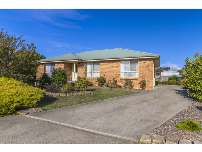 27 Rothesay Close, Newnham TAS 7248
