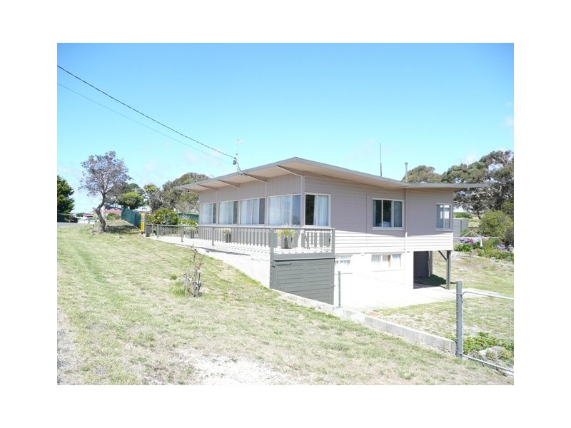 8 Davis Street, Beechford TAS 7252