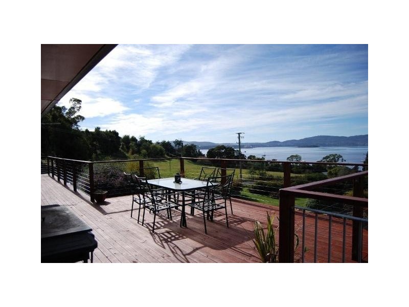 7 Augustus Street, Beauty Point TAS 7270