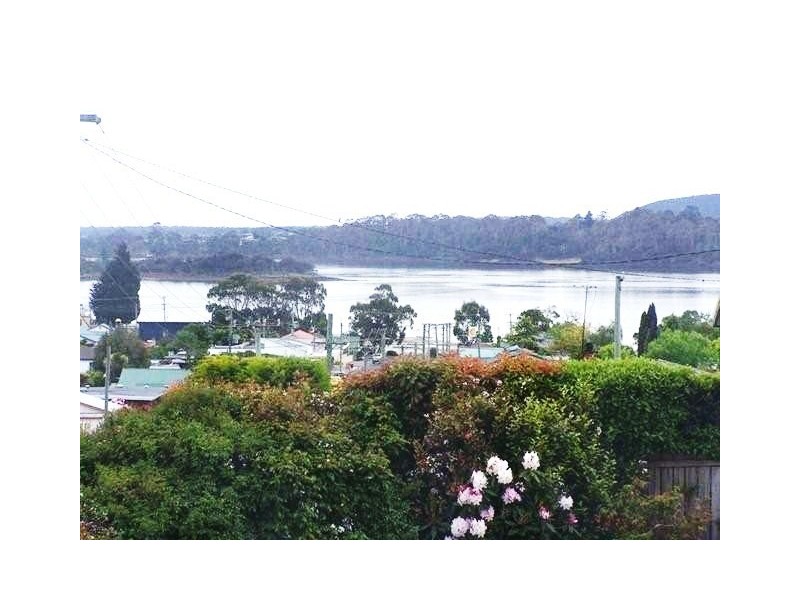 146 Charles Street, Beauty Point TAS 7270